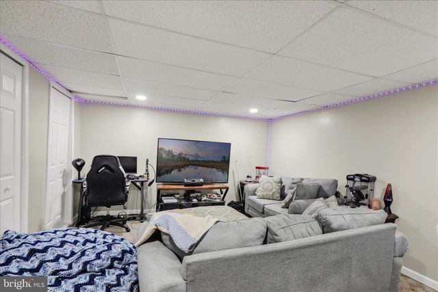 32 N CANAL ST, Leesport, PA 19533