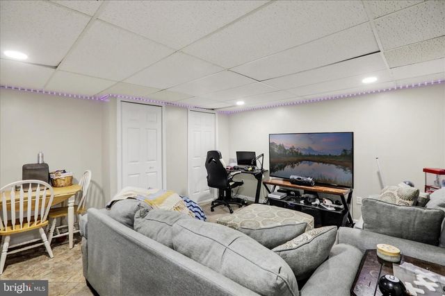 32 N CANAL ST, Leesport, PA 19533