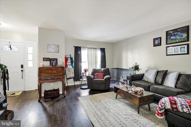 32 N CANAL ST, Leesport, PA 19533