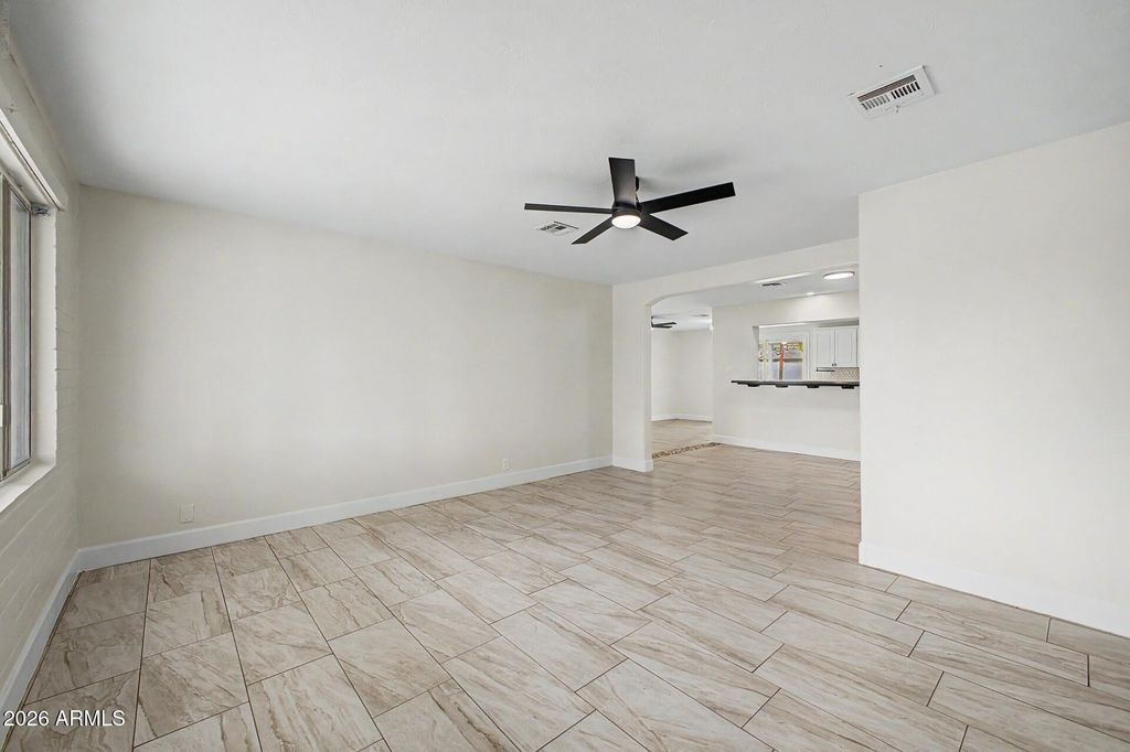 10633 N 17TH Avenue, Phoenix, AZ 85029 — photo 4