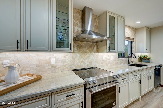 1820 Eagle Claw Drive, Carefree, AZ 85377