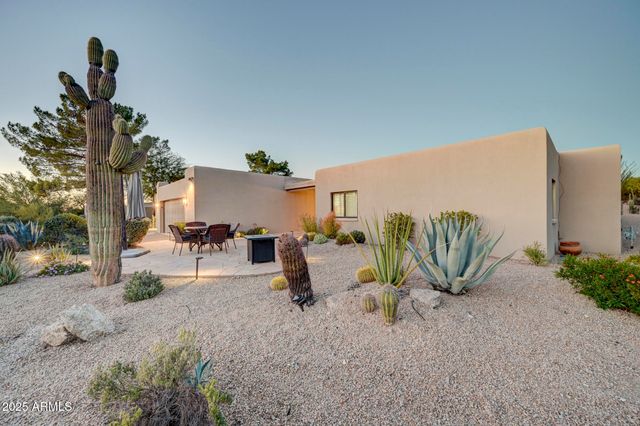 1820 Eagle Claw Drive, Carefree, AZ 85377