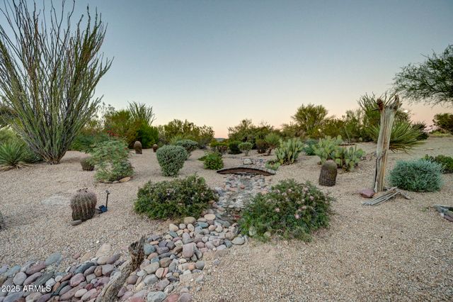 1820 Eagle Claw Drive, Carefree, AZ 85377