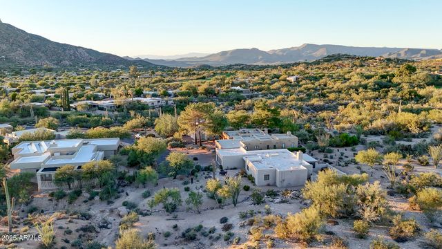 1820 Eagle Claw Drive, Carefree, AZ 85377