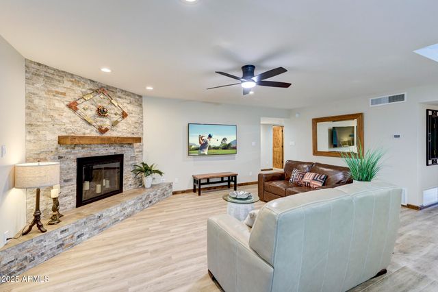 1820 Eagle Claw Drive, Carefree, AZ 85377