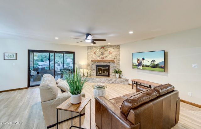 1820 Eagle Claw Drive, Carefree, AZ 85377