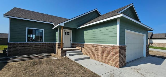 5061 N Toben Ct, Bel Aire, KS 67226