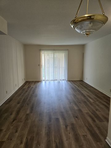 555 N DuPont Ave Apt A17, Madison, TN 37115