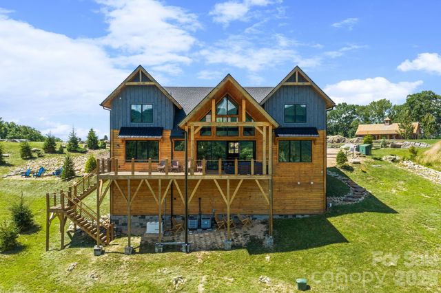 1030 High Valley Overlook, Banner Elk, NC 28604