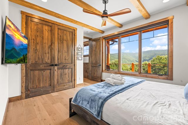 1030 High Valley Overlook, Banner Elk, NC 28604