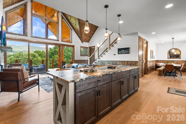 1030 High Valley Overlook, Banner Elk, NC 28604