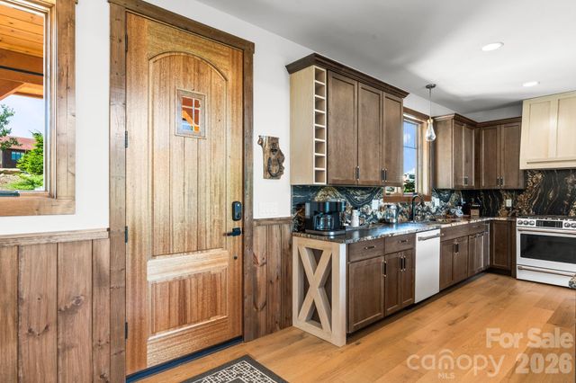 1030 High Valley Overlook, Banner Elk, NC 28604