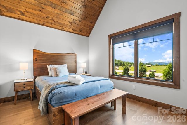 1030 High Valley Overlook, Banner Elk, NC 28604