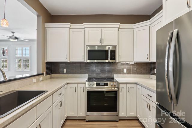 475 S Church Street A, Hendersonville, NC 28792