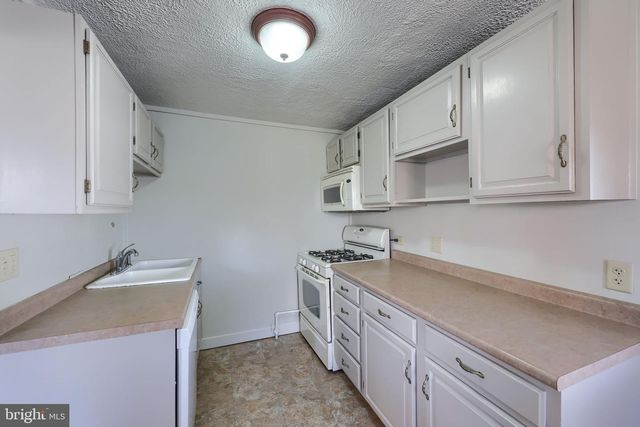 1656 MONROE ST, York, PA 17404