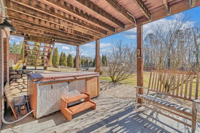 5873 Buckland Mill RD, Roanoke, VA 24019