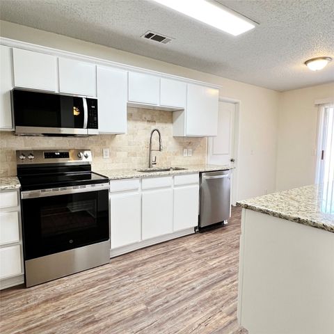 1715 Citadel Drive, Glenn Heights, TX 75154