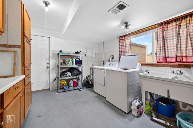 9132 Meade Avenue, Oak Lawn, IL 60453