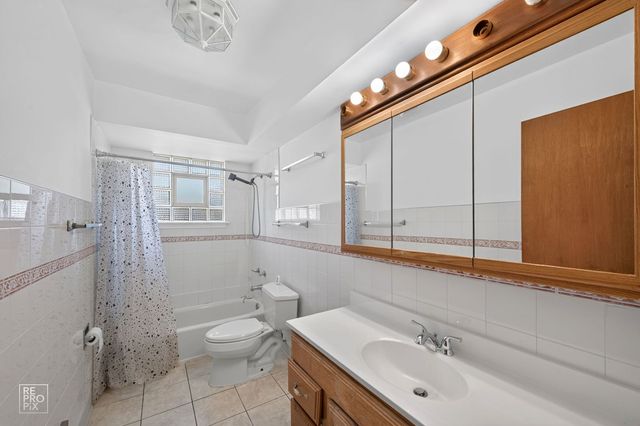 9132 Meade Avenue, Oak Lawn, IL 60453