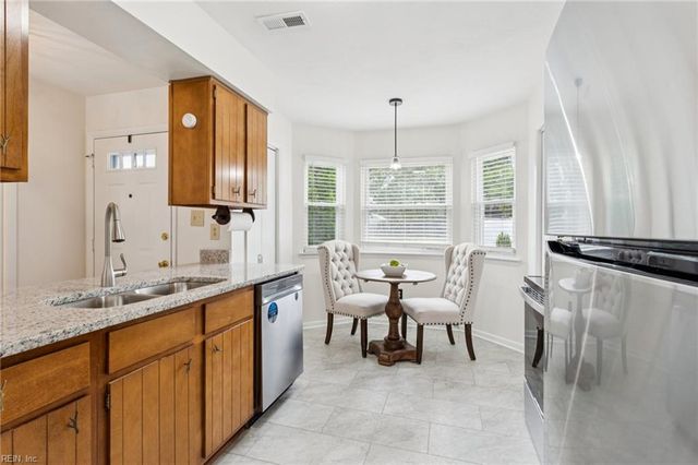 16 Bayview Court, Hampton, VA 23664