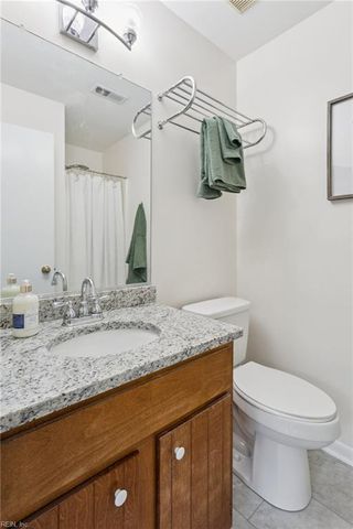 16 Bayview Court, Hampton, VA 23664