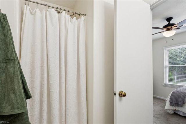 16 Bayview Court, Hampton, VA 23664