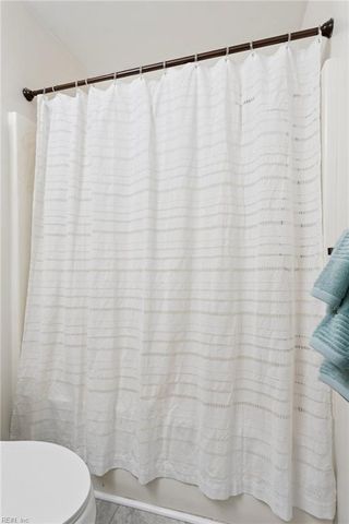 16 Bayview Court, Hampton, VA 23664