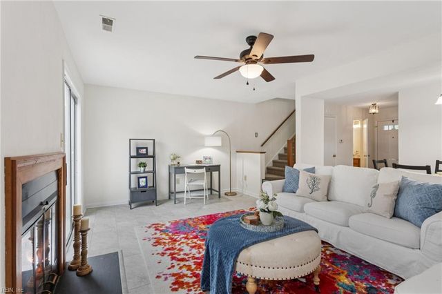 16 Bayview Court, Hampton, VA 23664