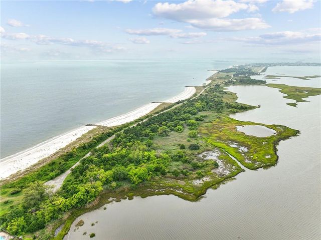 16 Bayview Court, Hampton, VA 23664