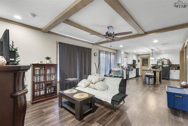 206 PARK AVENUE, Electra, TX 76360