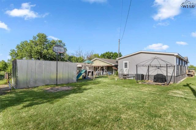 206 PARK AVENUE, Electra, TX 76360