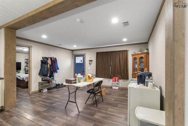 206 PARK AVENUE, Electra, TX 76360