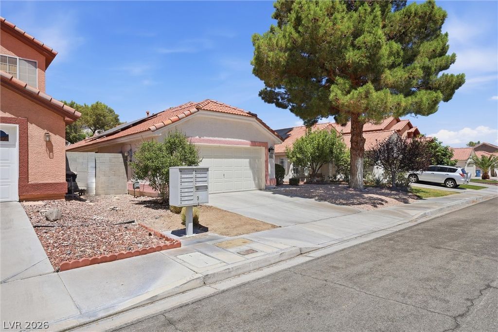 1221 Rainbow Meadows Drive, Las Vegas, NV 89128 — photo 4