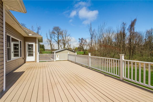 4976 Schoolhouse Road, Walworth, NY 14519