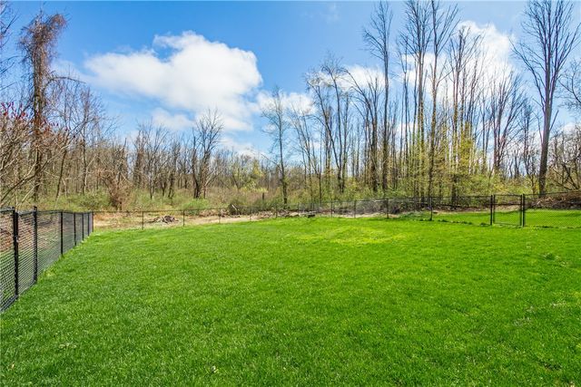 4976 Schoolhouse Road, Walworth, NY 14519