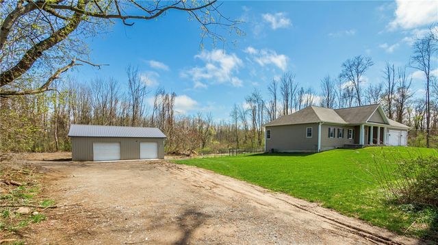 4976 Schoolhouse Road, Walworth, NY 14519