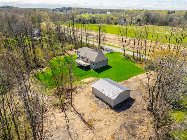 4976 Schoolhouse Road, Walworth, NY 14519