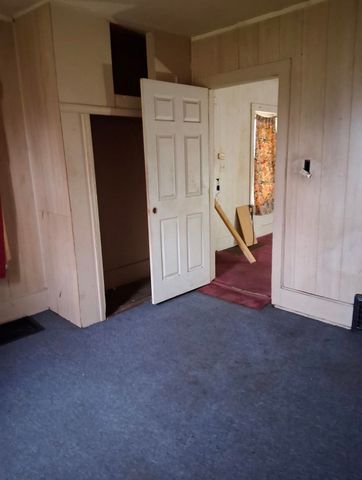 818 E Dewey Road, Flint, MI 48505