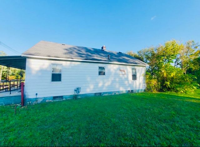 818 E Dewey Road, Flint, MI 48505
