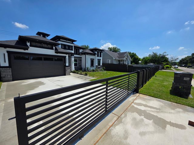 2503 North Avenue, Pasadena, TX 77506