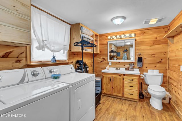 1505 Dawn LN, Sevierville, TN 37876