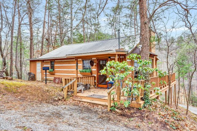 1505 Dawn LN, Sevierville, TN 37876