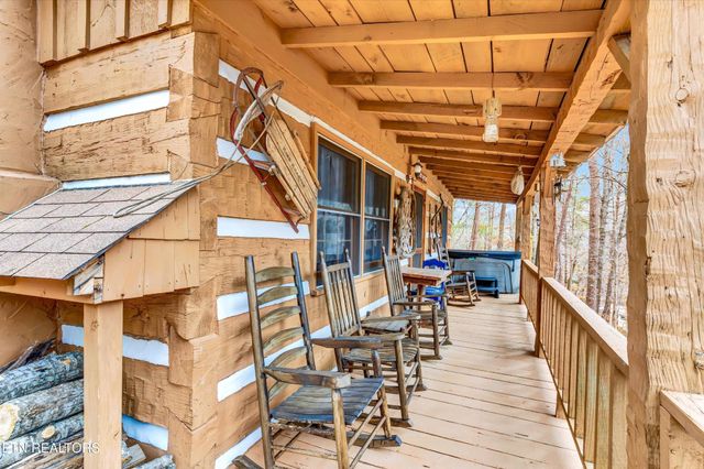 1505 Dawn LN, Sevierville, TN 37876
