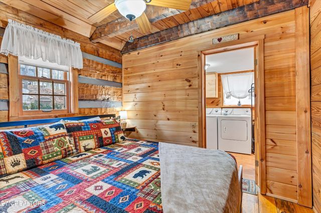 1505 Dawn LN, Sevierville, TN 37876