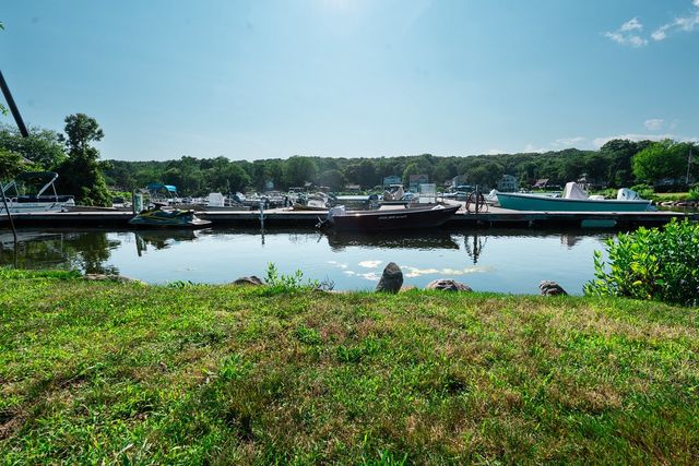 35 OLD PINE Road, Narragansett, RI 02882