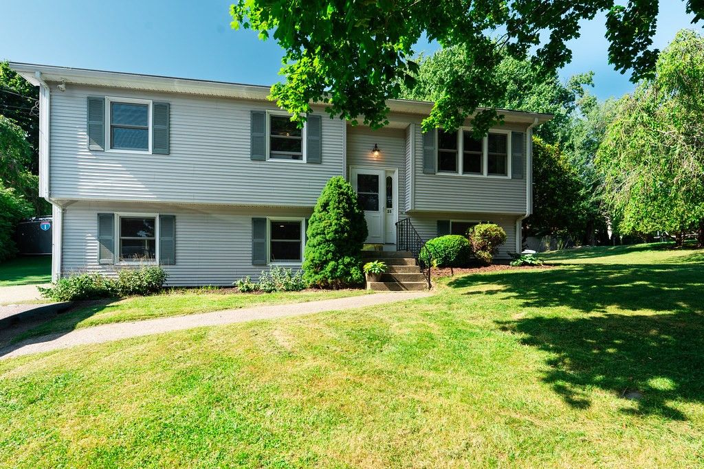 35 OLD PINE Road, Narragansett, RI 02882