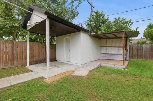 10011 Aves Street, Houston, TX 77034