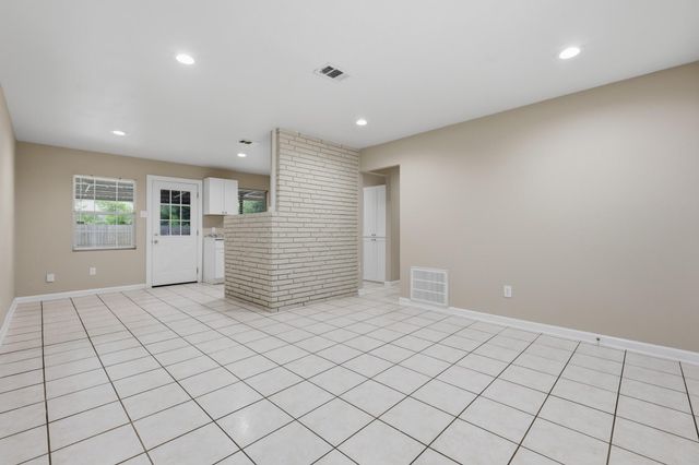 10011 Aves Street, Houston, TX 77034