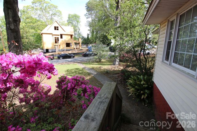 3300 Maywood Drive, Charlotte, NC 28205