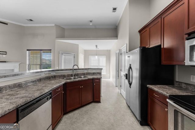 3 Bay Willow Court, Savannah, GA 31407